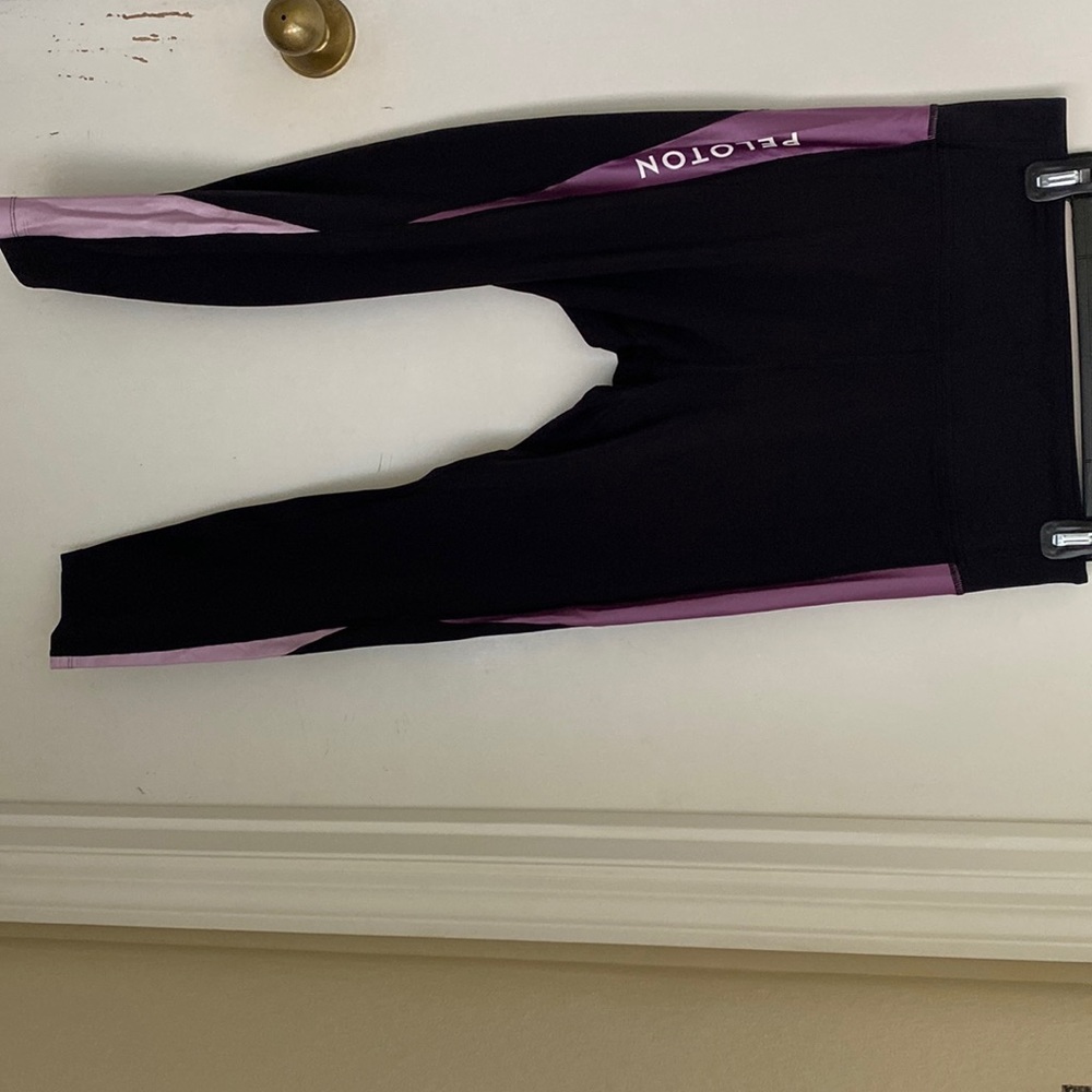 New, never worn.  Peloton Colorblock Leggings.